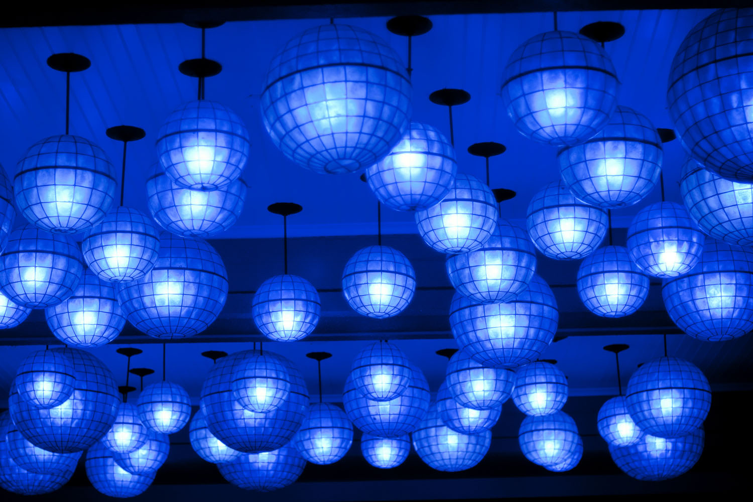 Victor Pelevin, The blue lantern: knetterek en intrigerend (foto:flickr/morganmorgan)