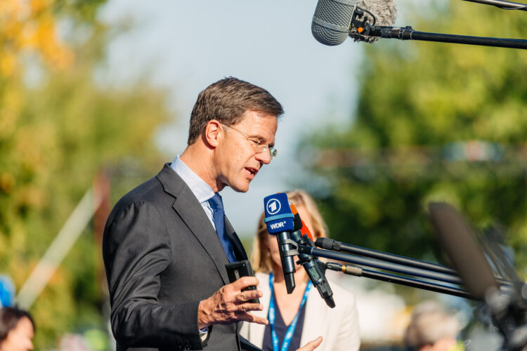 Mark Rutte: fijn dat zoveel mensen vertrouwen hebben in wereldregering (foto:flickr/eu2017ee)